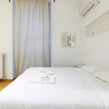 Luminoso Appartamento Con Balcone In Cadorna Milano Exterior foto