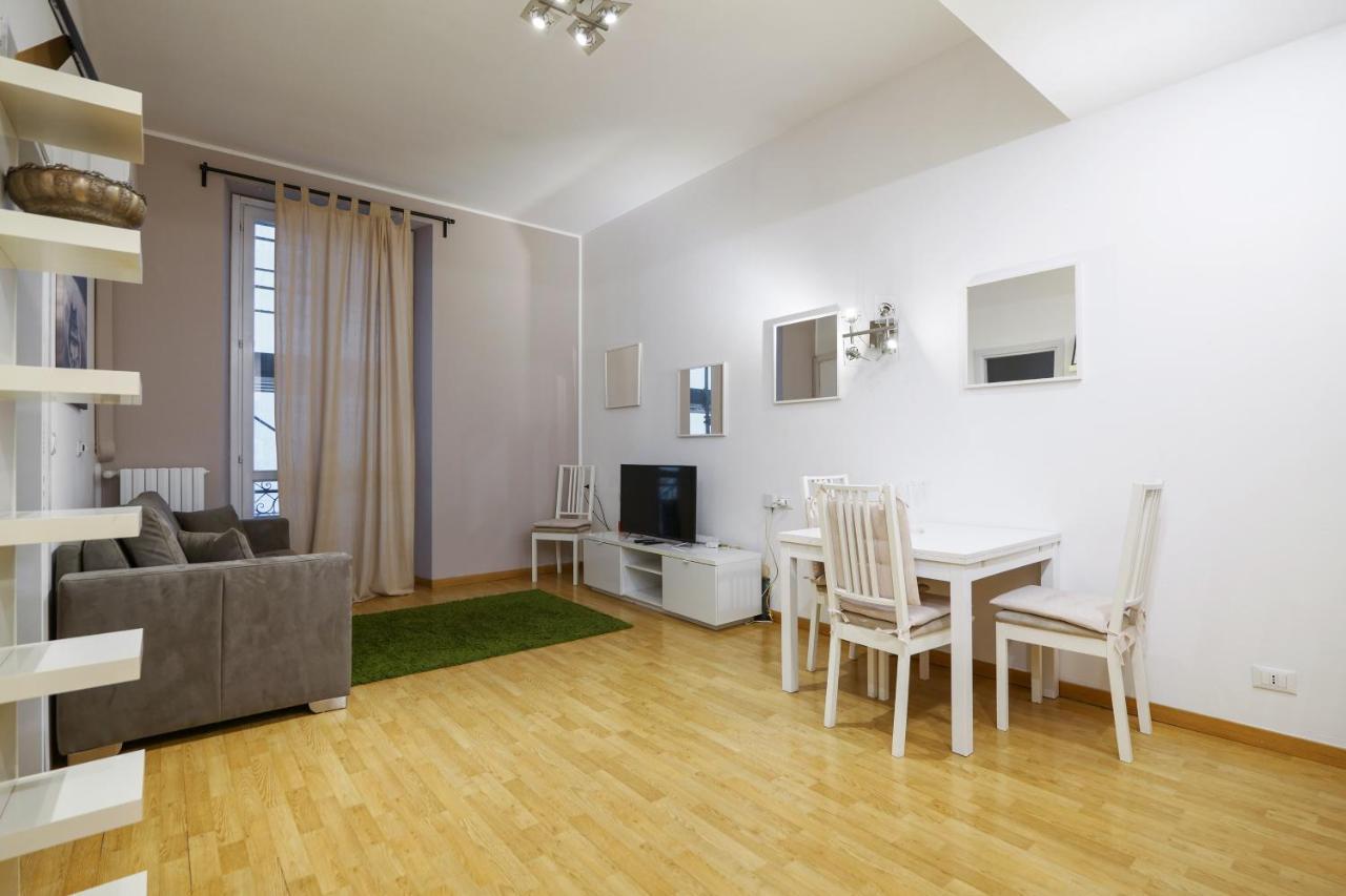 Luminoso Appartamento Con Balcone In Cadorna Milano Exterior foto