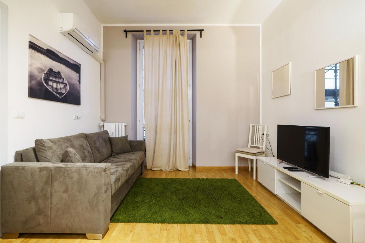 Luminoso Appartamento Con Balcone In Cadorna Milano Exterior foto