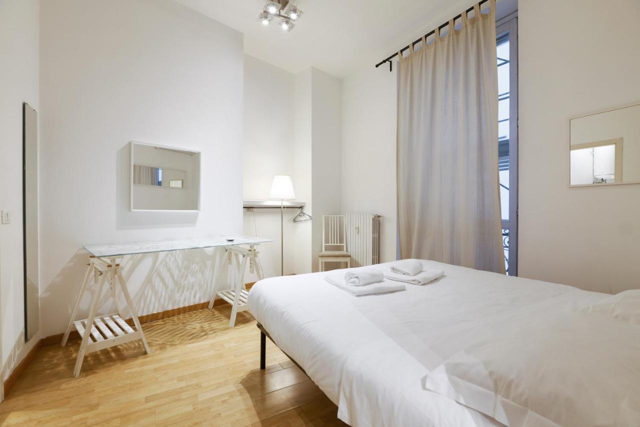 Luminoso Appartamento Con Balcone In Cadorna Milano Exterior foto